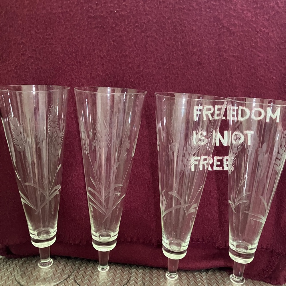 VINTAGE BARWARE FINE HAND ETCHED LONG SLENDER WHEAT STEMS FLUTES 9.5” FOOTED